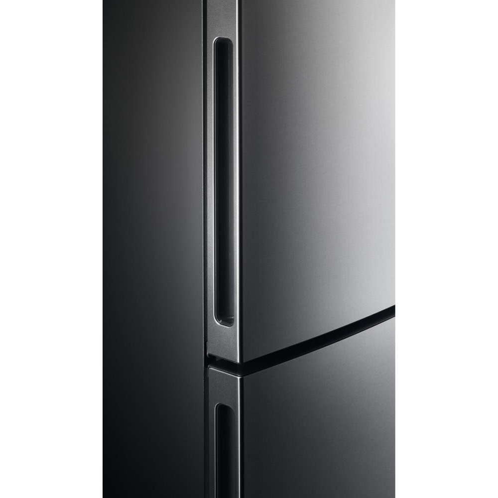AEG RCB732E5MB hos Hallbacks.se