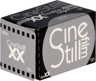 CineStill Film Double XX negative 135 hos Hallbacks.se